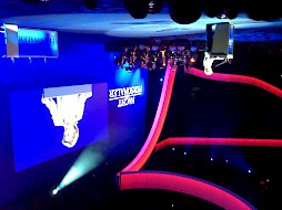 Frau Dr. Ursula von der Leyen