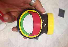 Wie selbstbewusst muss ich als Marke bitte sein, damit ich auf mein Produkt lediglich den Hintergrund des Etiketts drucke und den Namen weglasse?