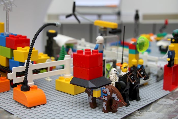 Lego Modell der Arbeitswelt von Morgen